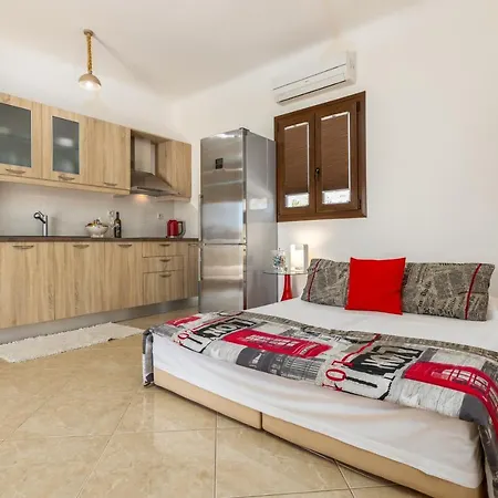 Holiday home Ideal Traditional Island Home!!